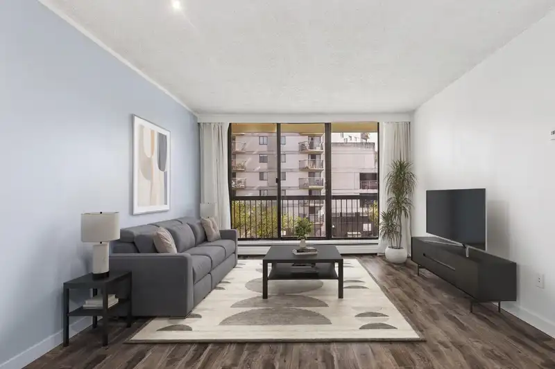 304 145 ST. GEORGES AVENUE - photo 3 of 31