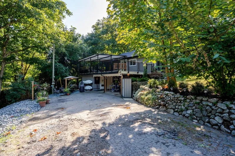 8528 DUNN STREET - photo 1 of 25