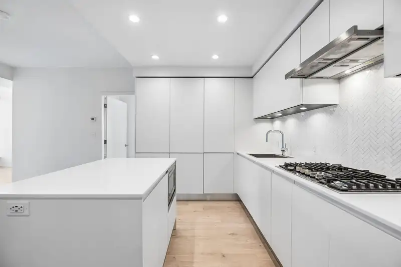 4505 3833 EVERGREEN PLACE - photo 1 of 40