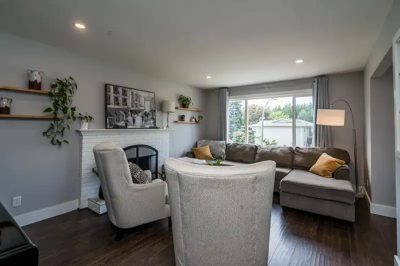 2894 WILLBAND STREET - photo 3 of 35