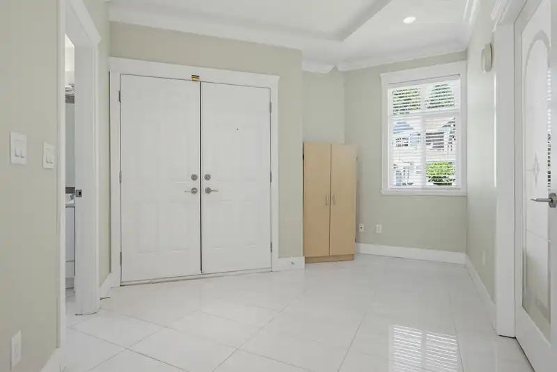 34822 MCMILLAN PLACE - photo 3 of 37