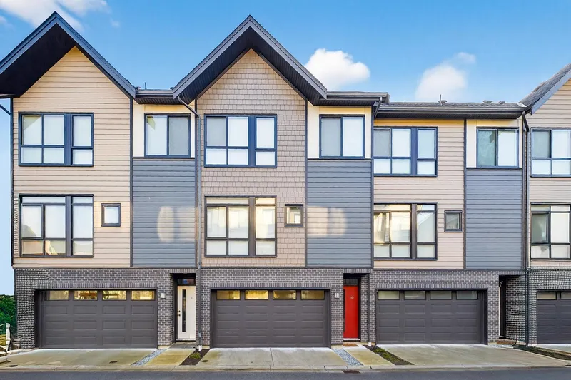 31 4337 BOUNDARY ROAD - photo 3 of 10