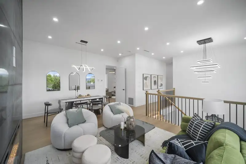 12644 113B AVENUE - photo 4 of 40