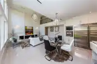 10820 DENNIS CRESCENT - thumbnail 4