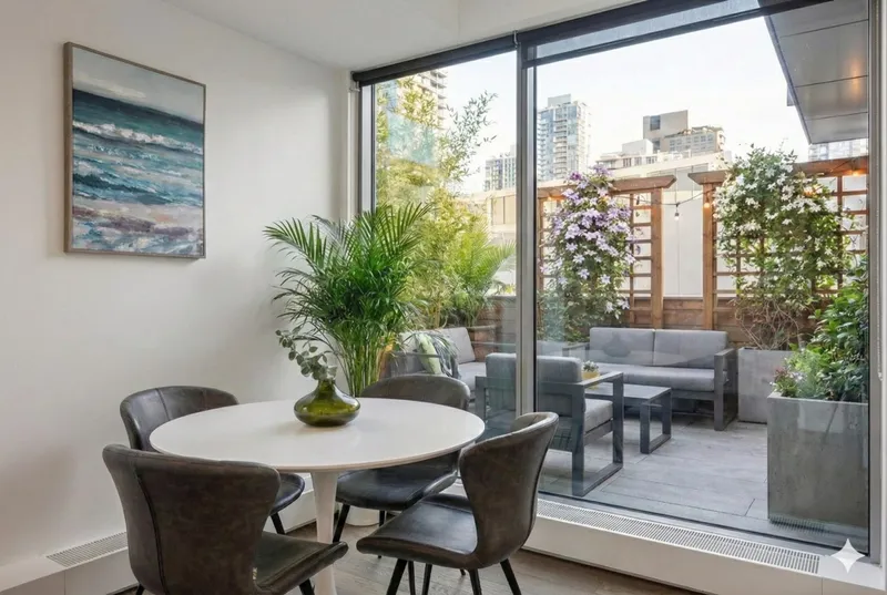 808 1480 HOWE STREET - photo 4 of 25