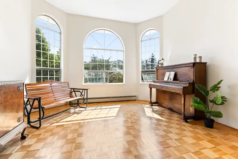 5843 CARSON STREET - photo 2 of 40