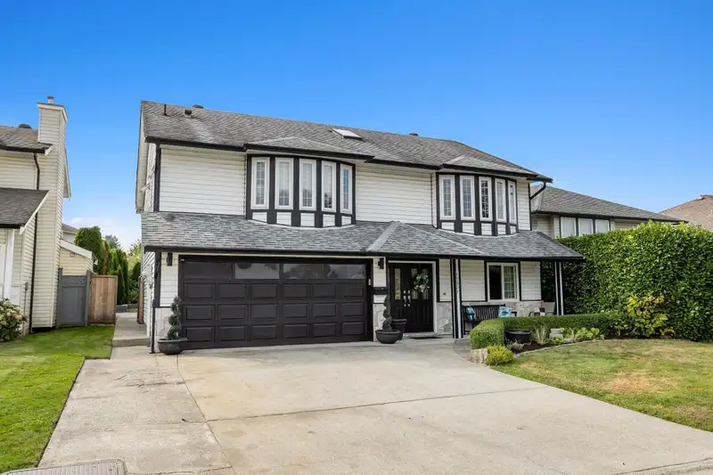 12531 220 STREET - photo 2 of 40