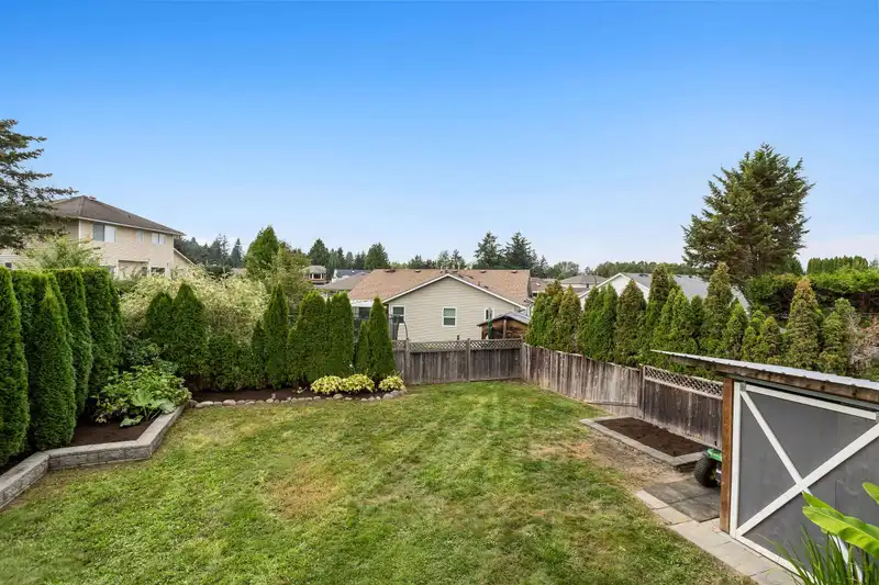 12531 220 STREET - photo 4 of 40