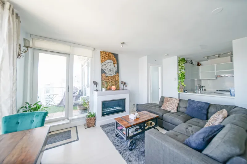 2802 535 SMITHE STREET - photo 3 of 11