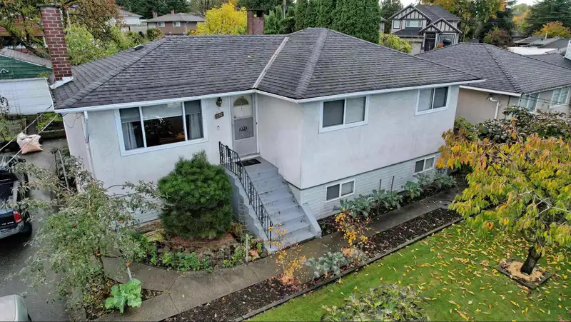 8824 RUSSELL DRIVE - photo 1 of 8