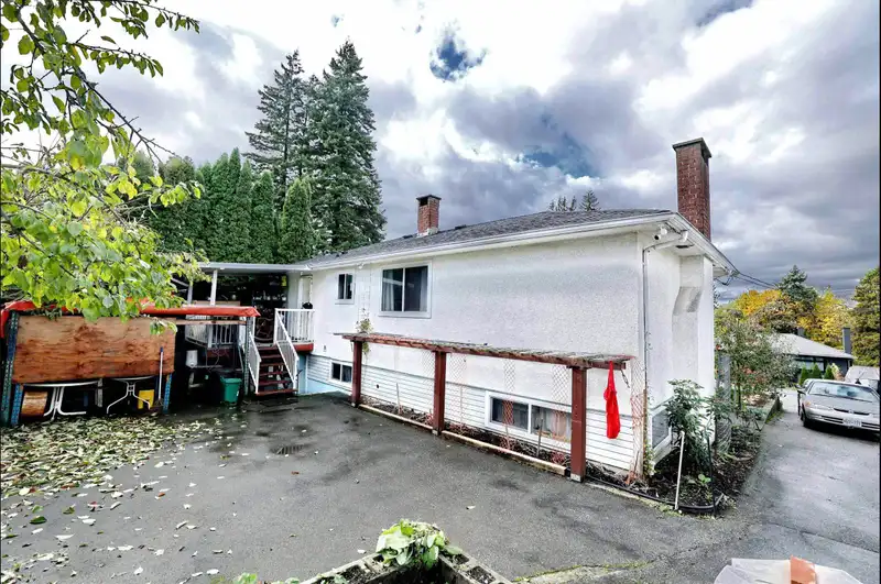 8824 RUSSELL DRIVE - photo 4 of 8