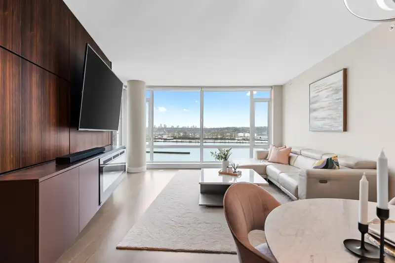 1606 210 SALTER STREET - photo 2 of 34