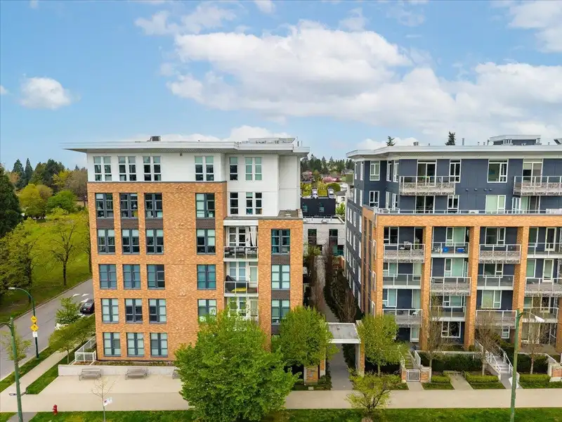 203 6999 CAMBIE STREET - photo 2 of 28