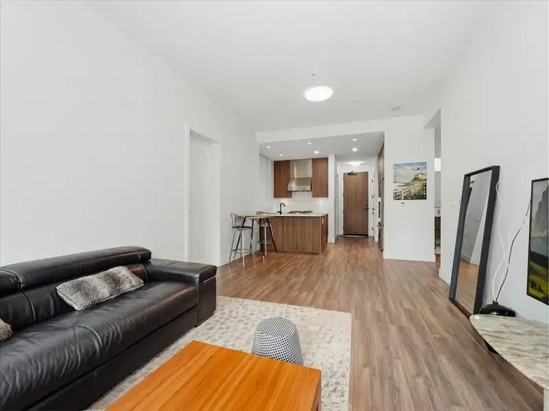 203 6999 CAMBIE STREET - photo 4 of 28