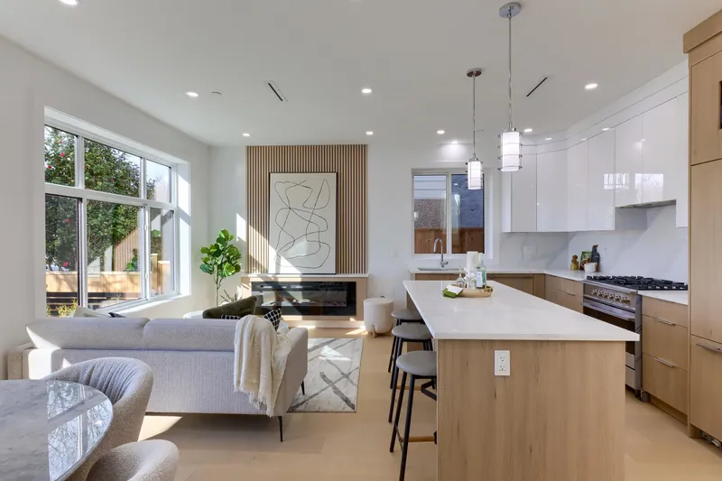 1 4742 ST. CATHERINES STREET - photo 2 of 16