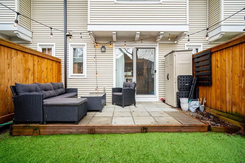 18 20540 66 AVENUE - photo 2 of 25