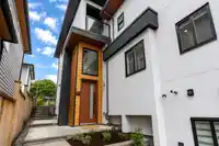 103 1045 QUADLING AVENUE - thumbnail 2