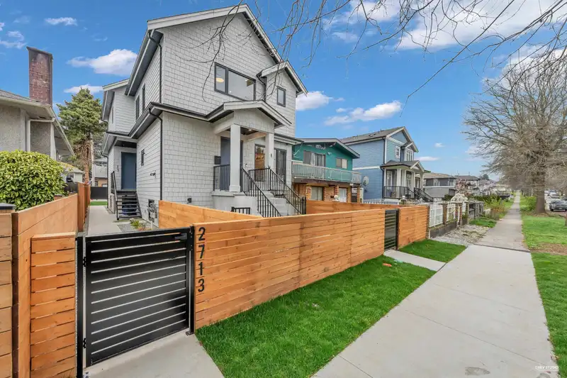 2713 CHEYENNE AVENUE - photo 2 of 28