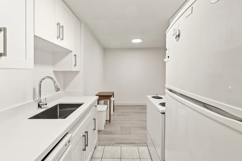 162 7293 MOFFATT ROAD - photo 3 of 25