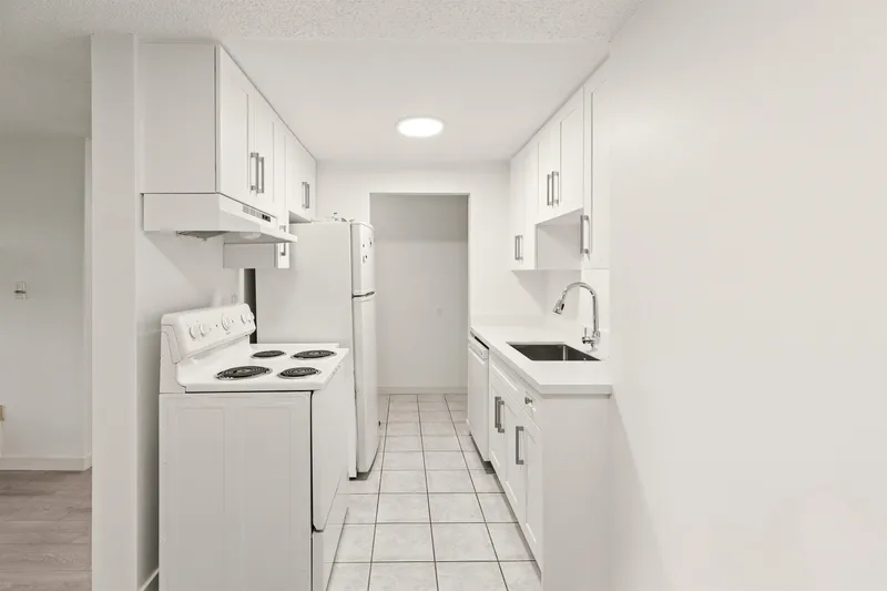 162 7293 MOFFATT ROAD - photo 4 of 25