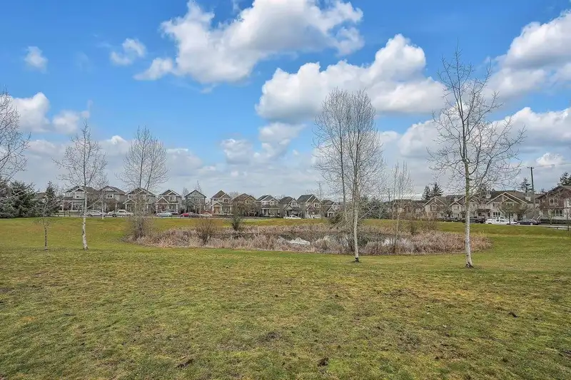 105 19433 68 AVENUE - photo 1 of 39