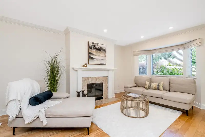 1 22308 124 AVENUE - photo 3 of 36