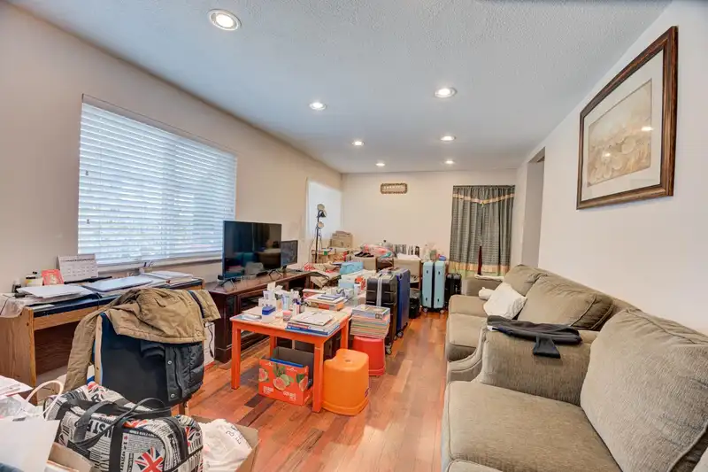6540 CAMSELL CRESCENT - photo 2 of 11