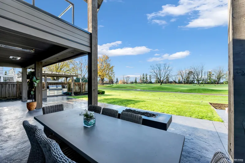 7591 GABRIOLA CRESCENT - photo 3 of 25