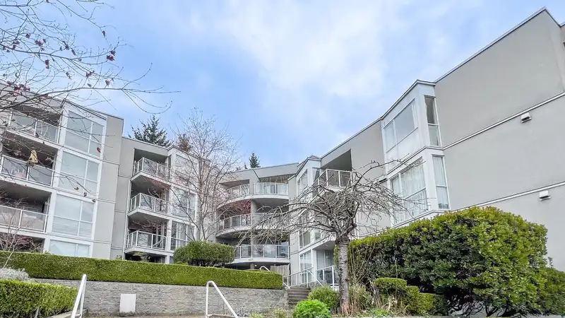 205 8430 JELLICOE STREET - photo 2 of 21
