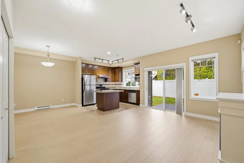 20 11393 STEVESTON HIGHWAY - photo 4 of 25