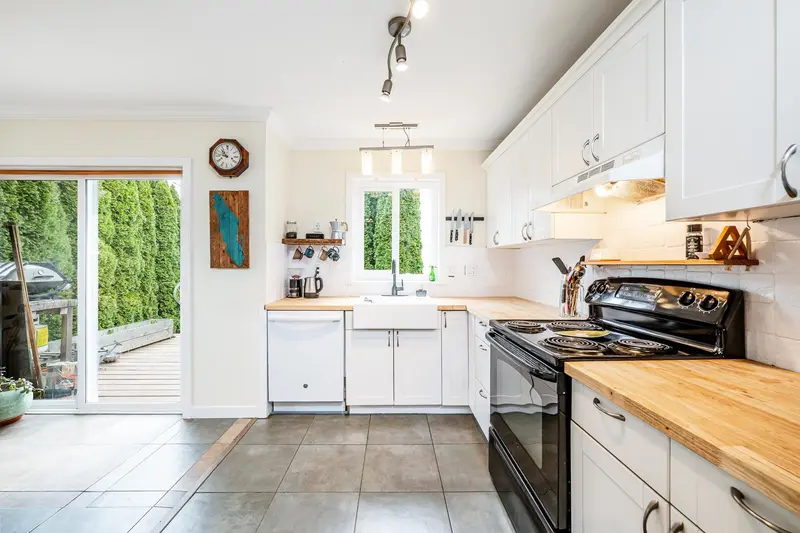 1 38468 WILSON CRESCENT - photo 4 of 25