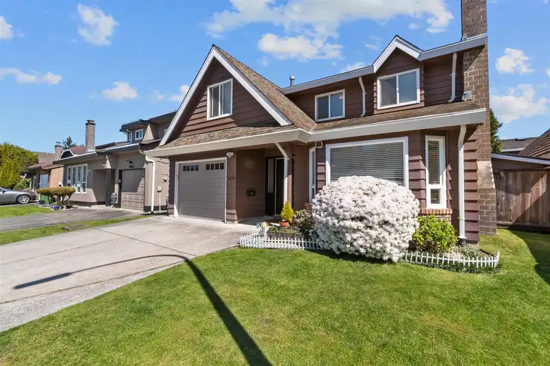 4531 TIFFIN CRESCENT - photo 1 of 25