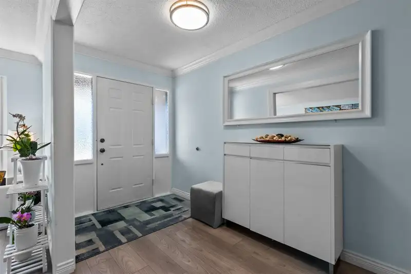 4531 TIFFIN CRESCENT - photo 2 of 25