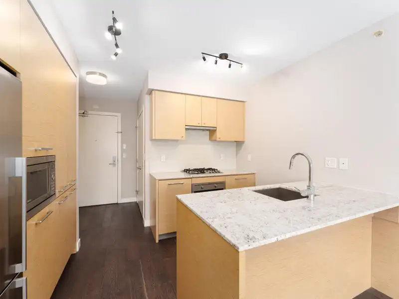 605 6180 COONEY ROAD - photo 4 of 25