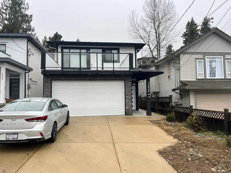 32927 3RD AVENUE - photo 1 of 25