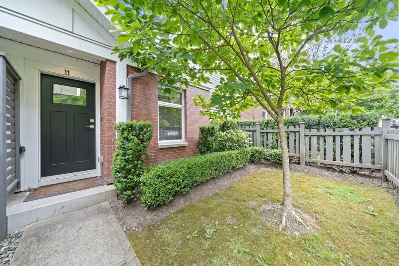 11 9718 161A STREET - photo 3 of 39