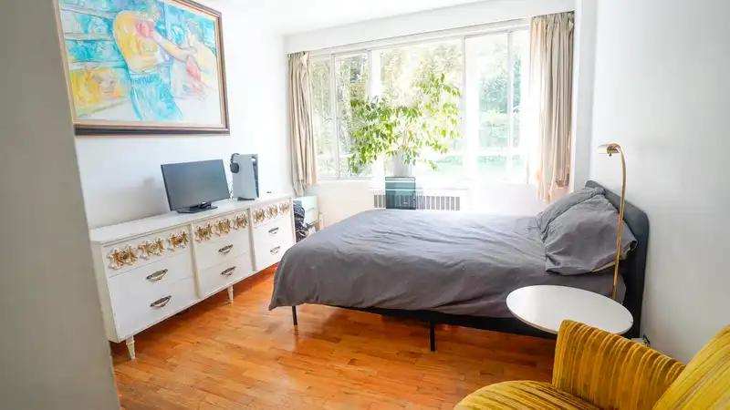 313 1445 MARPOLE AVENUE - photo 2 of 15