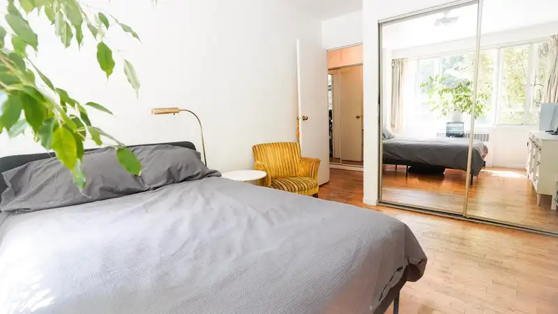 313 1445 MARPOLE AVENUE - photo 3 of 15