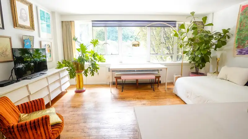 313 1445 MARPOLE AVENUE - photo 4 of 15