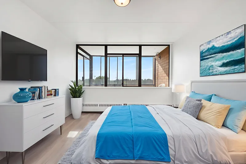 808 6651 MINORU BOULEVARD - photo 2 of 25