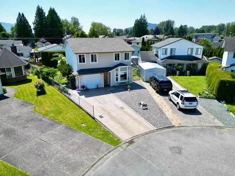 9525 NORTHVIEW STREET - photo 1 of 36