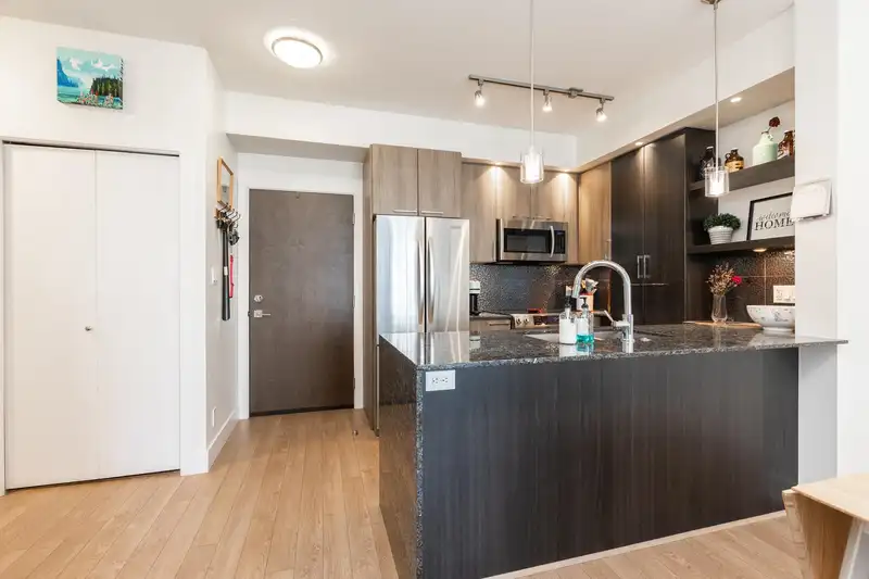 B208 20211 66TH AVENUE - photo 3 of 40
