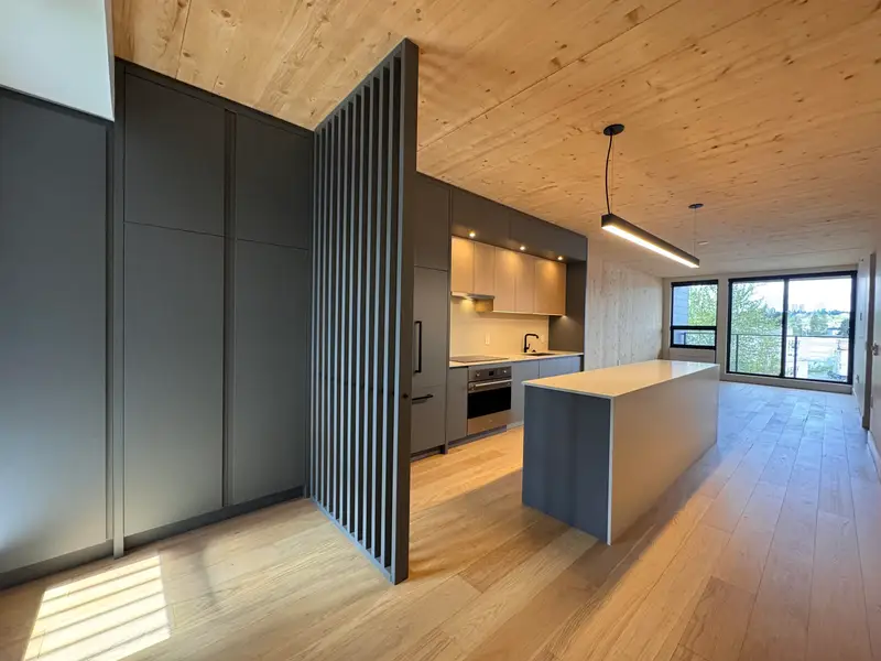 316 310 SALTER STREET - photo 2 of 24