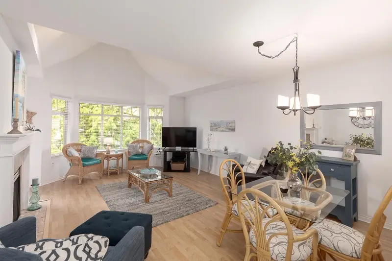 504 2059 CHESTERFIELD AVENUE - photo 3 of 25