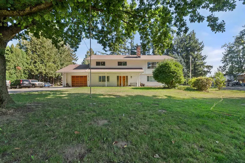 5460 INTERPROVINCIAL HIGHWAY - photo 2 of 25