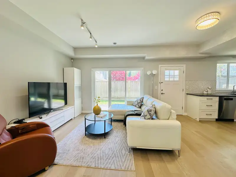 32 7180 LECHOW STREET - photo 2 of 22