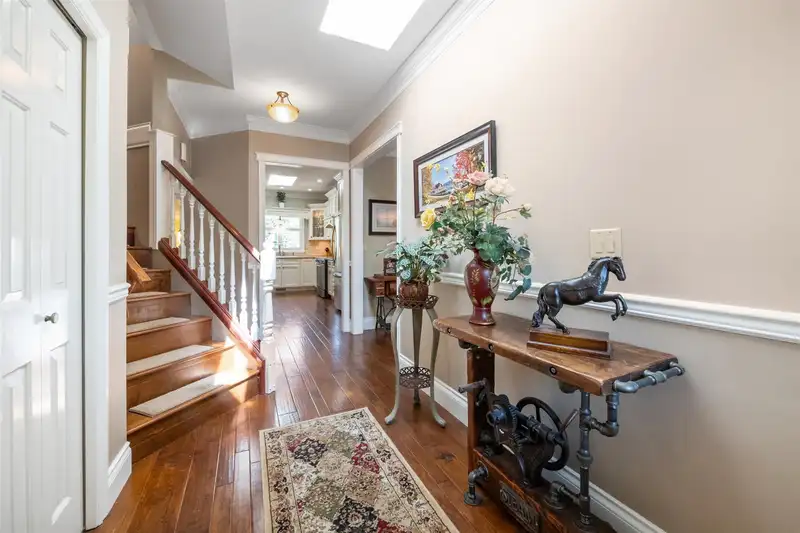 15239 29A AVENUE - photo 3 of 40