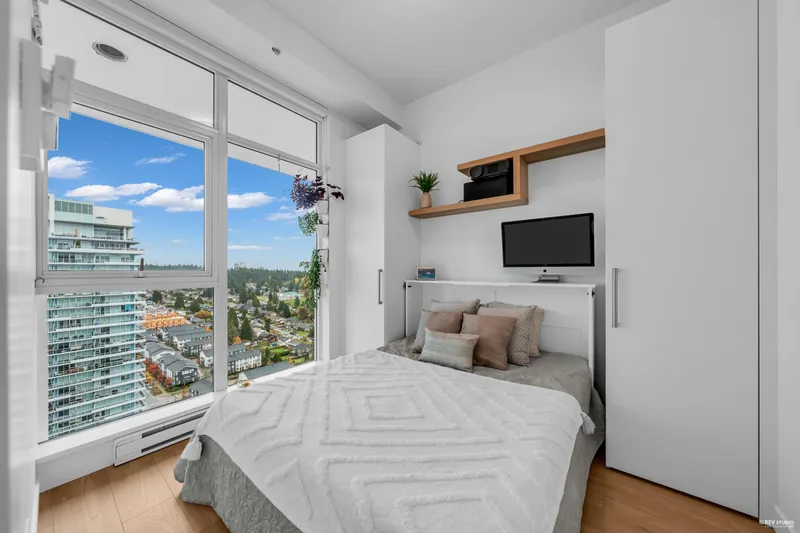 2809 652 WHITING WAY - photo 4 of 25