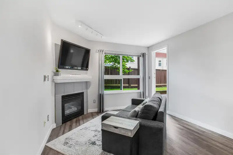 108 8068 120A STREET - photo 2 of 25