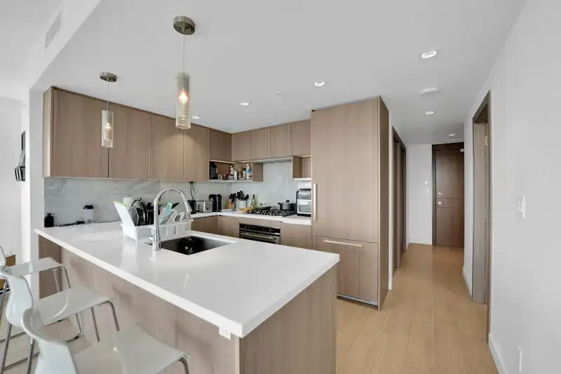 3101 6538 NELSON AVENUE - photo 3 of 37